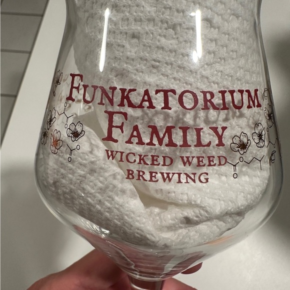 Floral and Barrel Design Glass - Picture 2 of 4